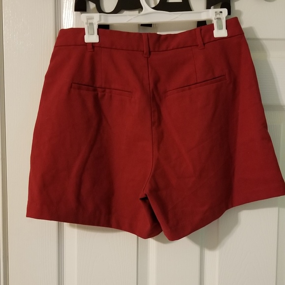 Shorts - Picture 2 of 3